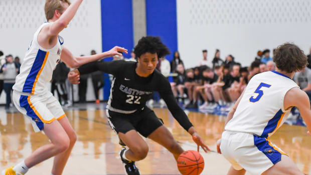 Eastview vs Wayzata Dec10-22 Earl Ebensteiner5